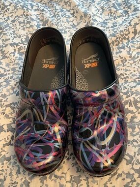 Dansko XP 2.0 Black Multicolor Scribble Clogs